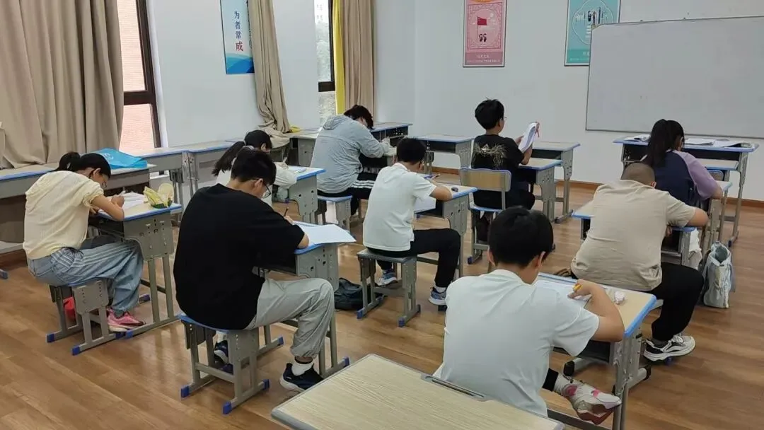 九月模拟月考圆满结束|一次摸底,看清孩子开学一个月的真实学情-第2张图片-四季读书网 九月模拟月考圆满结束|一次摸底,看清孩子开学一个月的真实学情-第2张图片-四季读书网