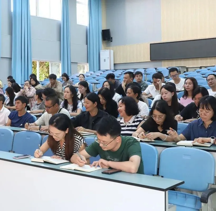 精准施策备高考 凝心聚力启新程 ——会理职校召开2024级高三工作会-第7张图片-四季读书网 精准施策备高考 凝心聚力启新程 ——会理职校召开2024级高三工作会-第7张图片-四季读书网