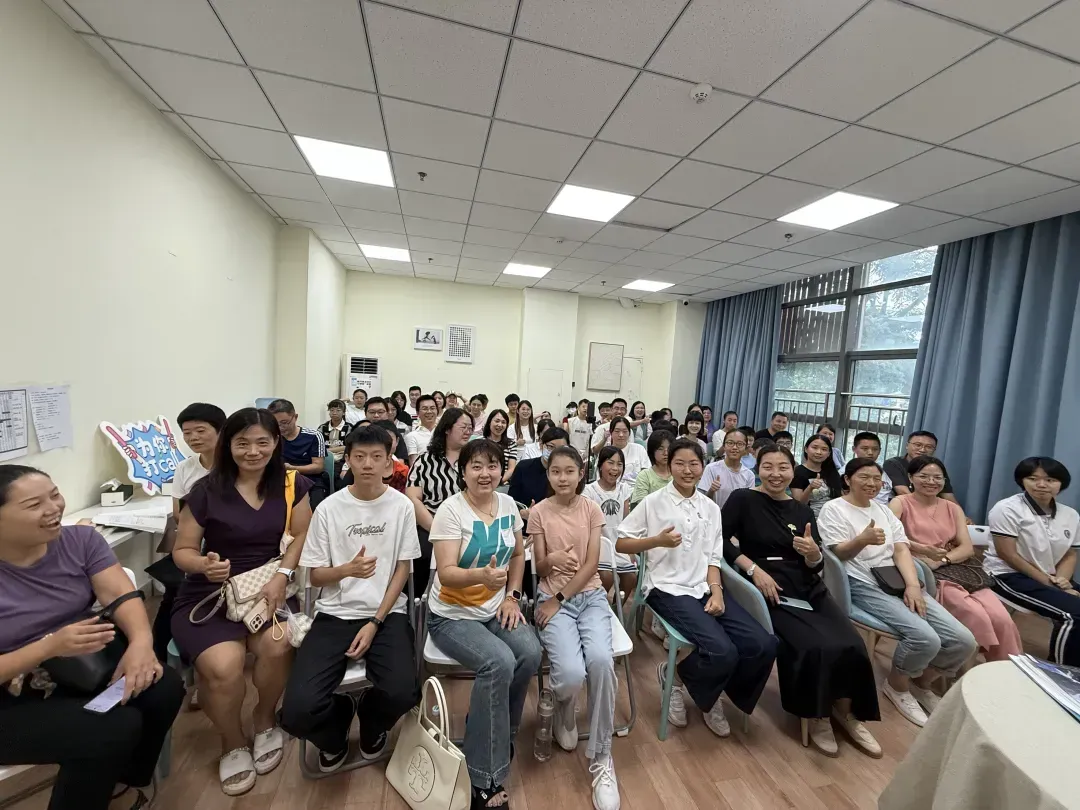 高考693分北大&珠海一中学姐高分经验出圈,9月26日干货直播来了!-第10张图片-四季读书网