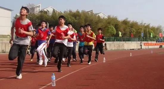 哈尔滨家长别踩坑!中考体育盲目加量训练,孩子练出伤病得不偿失-第4张图片-四季读书网 哈尔滨家长别踩坑!中考体育盲目加量训练,孩子练出伤病得不偿失-第4张图片-四季读书网