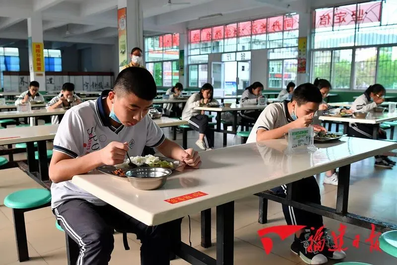 大曝光!福建初三“神兽们”的校园生活!-第7张图片-四季读书网