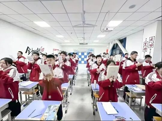 中秋收心|假期落幕,初三备考不能停下脚步-第2张图片-四季读书网 中秋收心|假期落幕,初三备考不能停下脚步-第2张图片-四季读书网