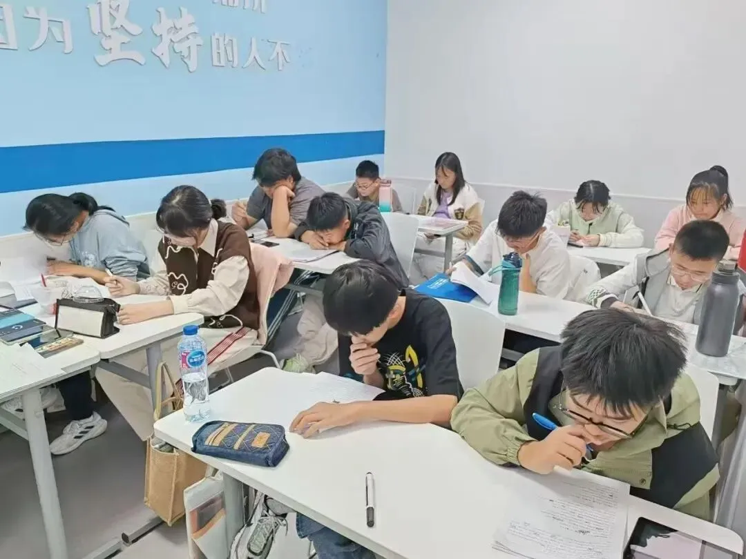 锐满分教育|青岛崂山初中辅导|初一初二初三全科补习,七八九年级秋季拔高辅导-第7张图片-四季读书网 锐满分教育|青岛崂山初中辅导|初一初二初三全科补习,七八九年级秋季拔高辅导-第7张图片-四季读书网