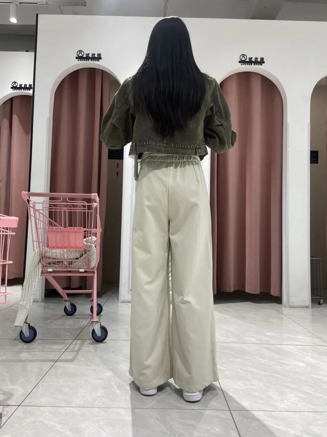 初三躺平没参加中考的女儿,上了一个月职高,放假第一天我们这个家发生了什么?-第1张图片-四季读书网
