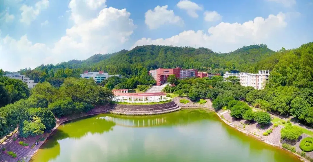 盘点广东12所最美大学!春季高考可报!本专科都有!-第71张图片-四季读书网