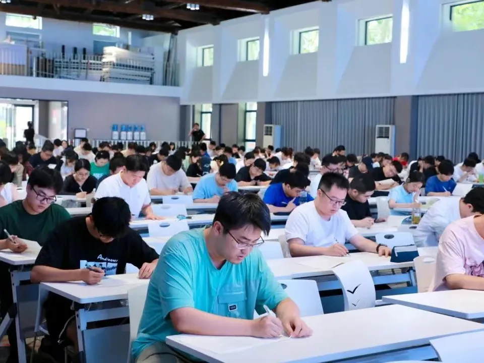 27考研冲刺如何抢分?面授+督学+模考,学府考研助你高效突破瓶颈!-第20张图片-四季读书网