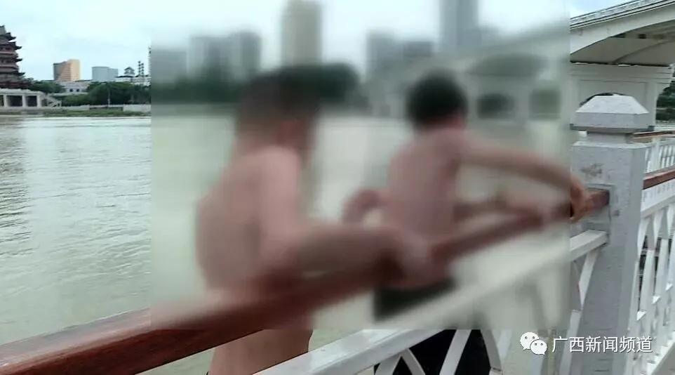 南宁一名初二学生邕江溺水至今失联!同学:他原本不想下水的......-第6张图片-四季读书网 南宁一名初二学生邕江溺水至今失联!同学:他原本不想下水的......-第6张图片-四季读书网