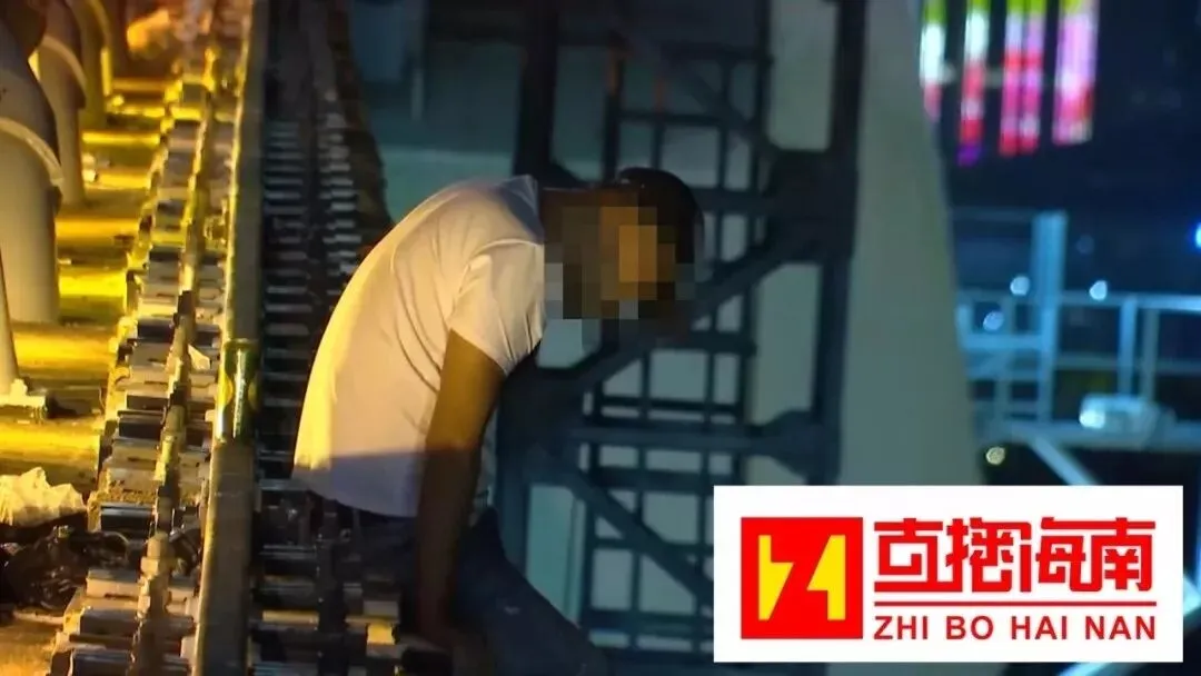 母亲改嫁父亲去世,他初二就打工养活自己,为上大学到工地做苦力-第17张图片-四季读书网 母亲改嫁父亲去世,他初二就打工养活自己,为上大学到工地做苦力-第17张图片-四季读书网