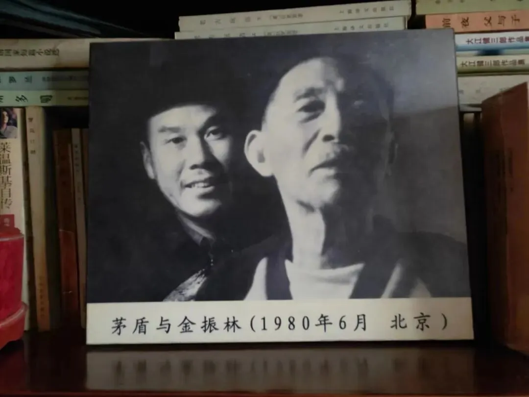 老大高考结束后,妈妈突然惊觉:欠老二的这笔“账”,早晚要还-第44张图片-四季读书网