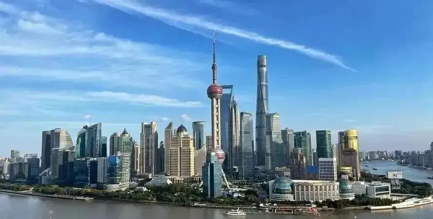 高考倒计时:9月27日【卓跃教育】距离高考还有253天 城市介绍-上海市-第1张图片-四季读书网