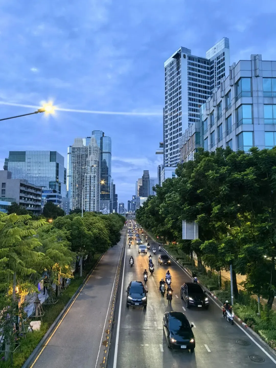 2026年高考3大巨变:民办预冷、医学暴跌、电气起飞!2027年的考生们,该怎么选?-第1张图片-四季读书网