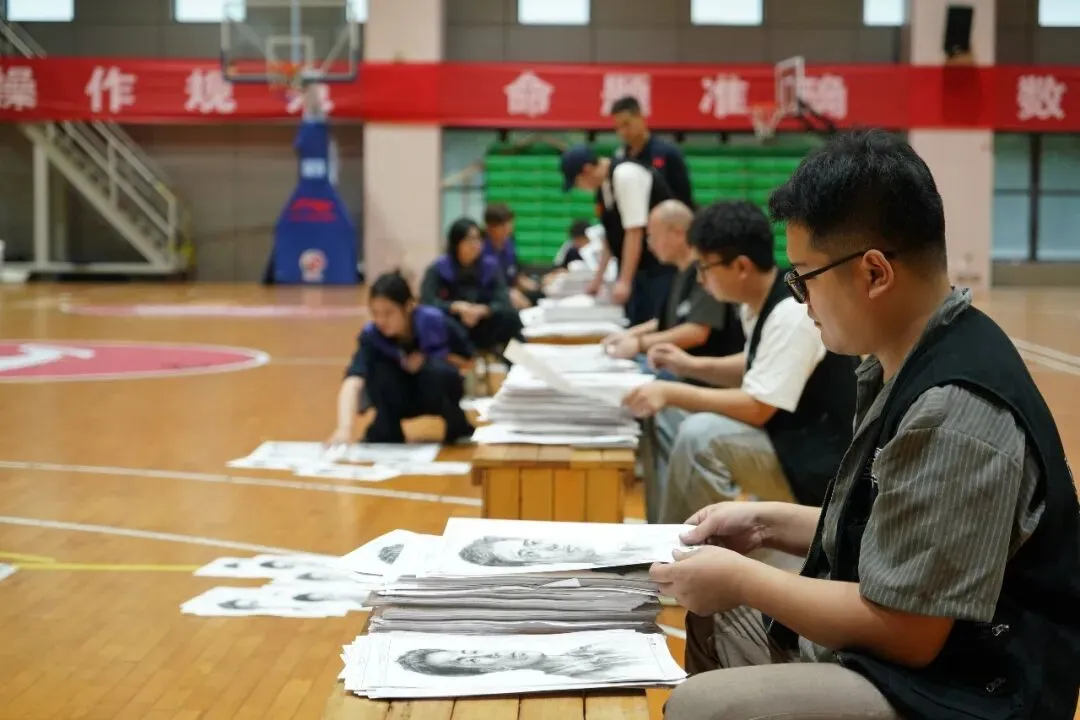 【高分卷】2027届百校联考丨第一次模拟考试高分卷一览-第13张图片-四季读书网