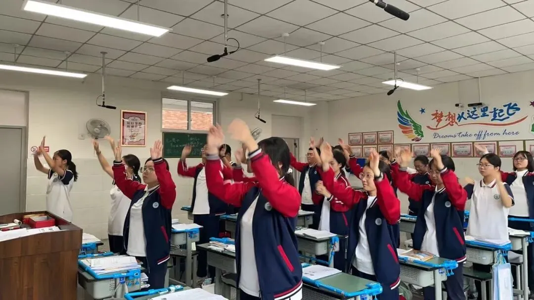 月圆盛世,少年笃行——记初三上学期第四周班史-第11张图片-四季读书网 月圆盛世,少年笃行——记初三上学期第四周班史-第11张图片-四季读书网