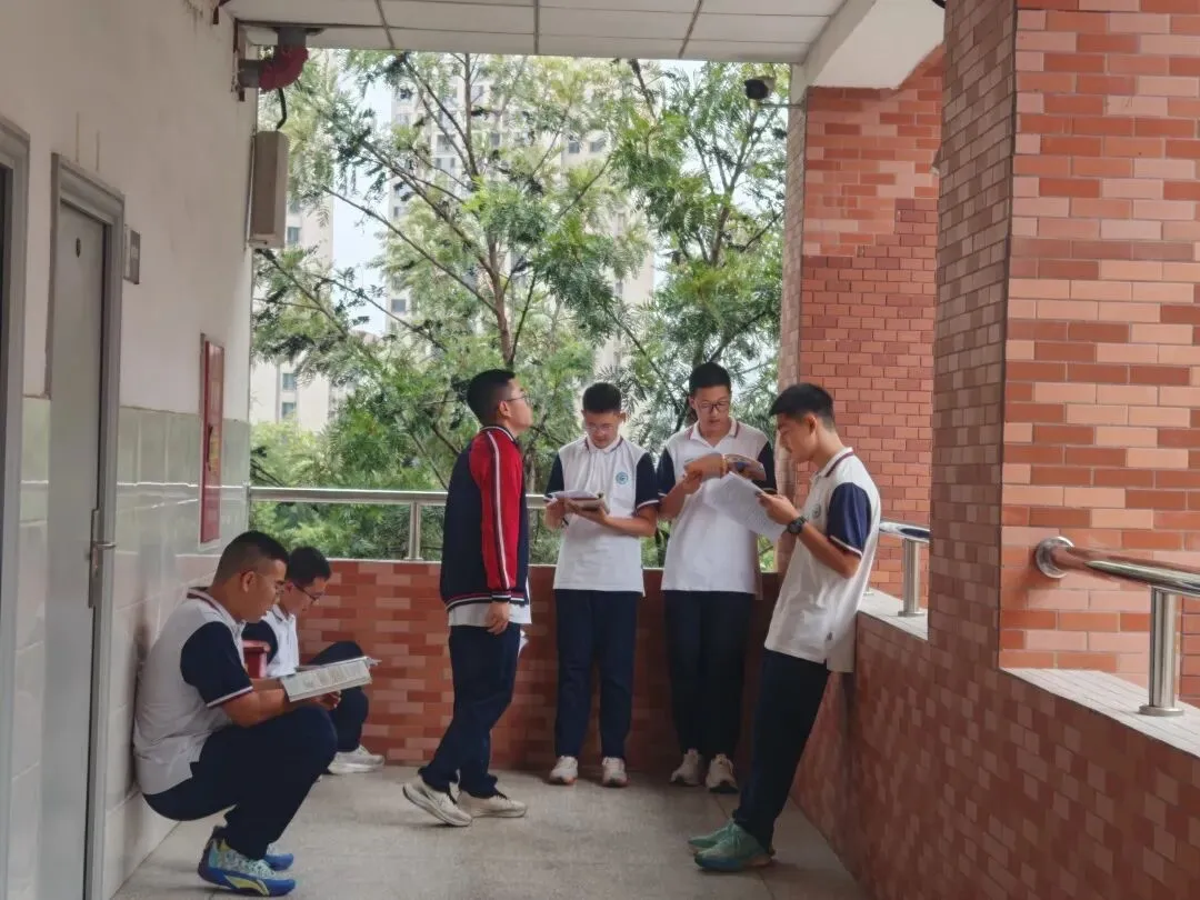 月圆盛世,少年笃行——记初三上学期第四周班史-第13张图片-四季读书网 月圆盛世,少年笃行——记初三上学期第四周班史-第13张图片-四季读书网