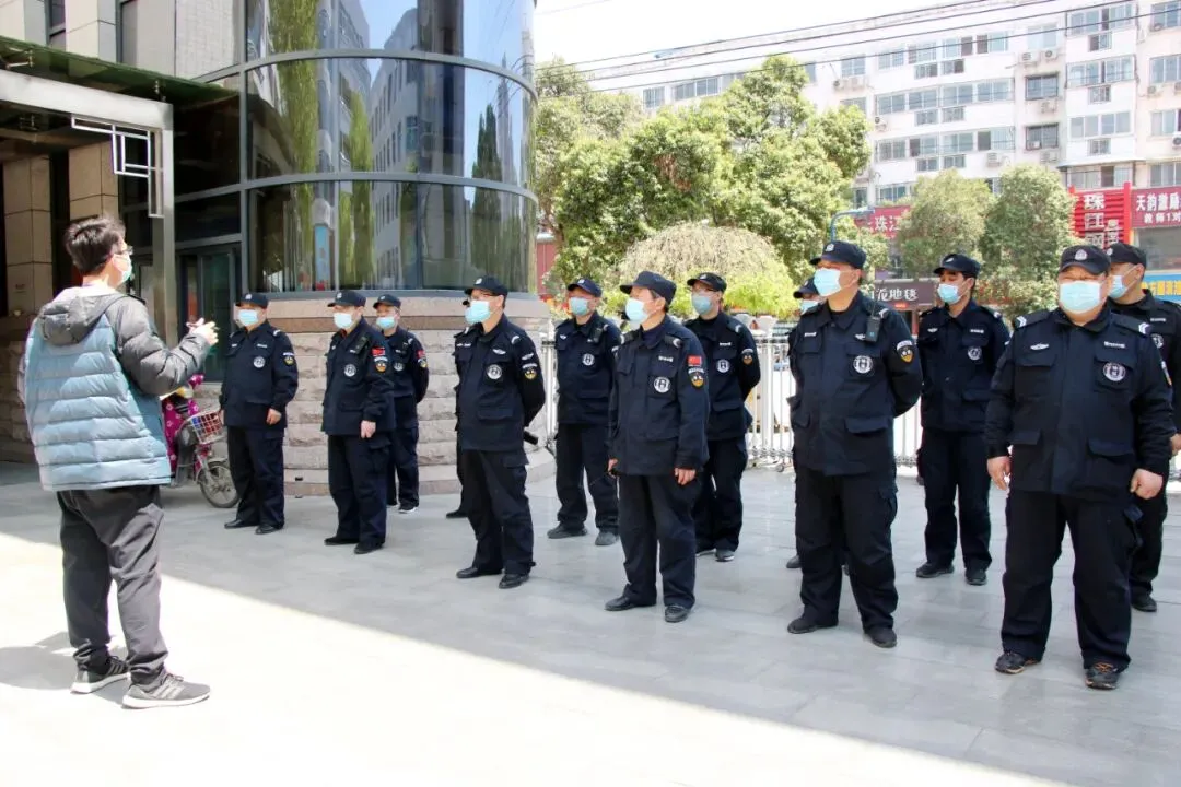 直击河南初三复学第一天——午间用餐“硬核”依旧,走读离校秩序井然-第20张图片-四季读书网