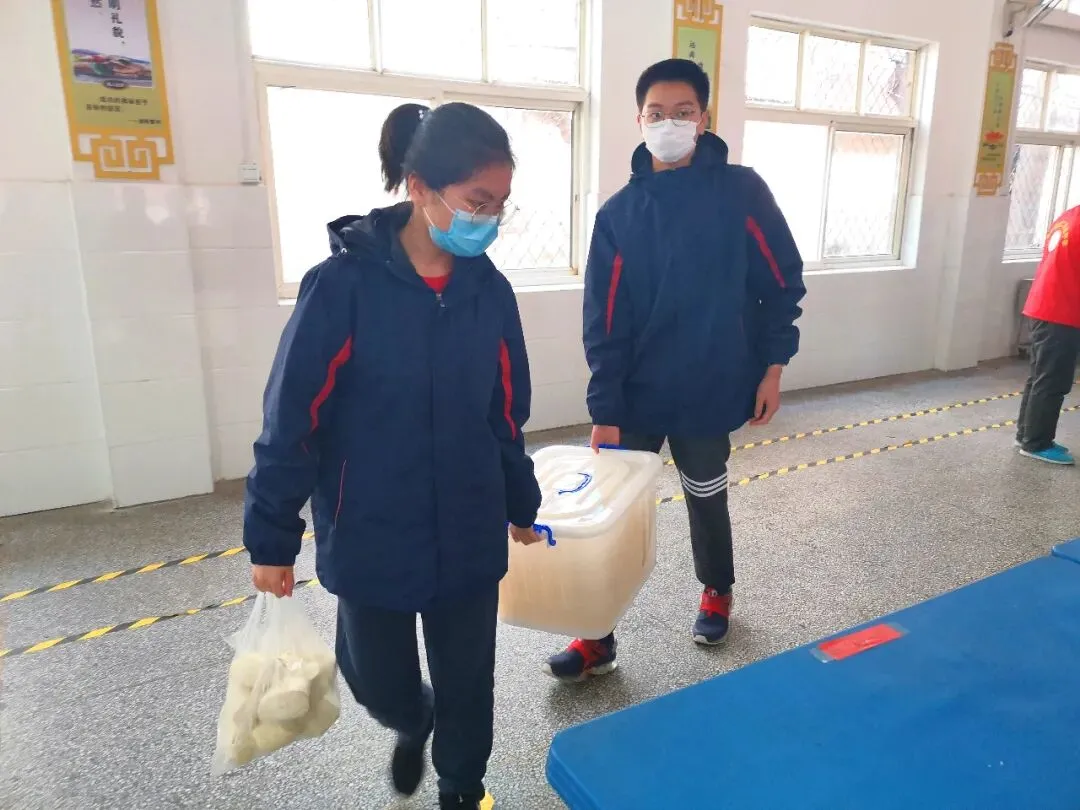 我叫庞梦涵,初三走读生!-第26张图片-四季读书网