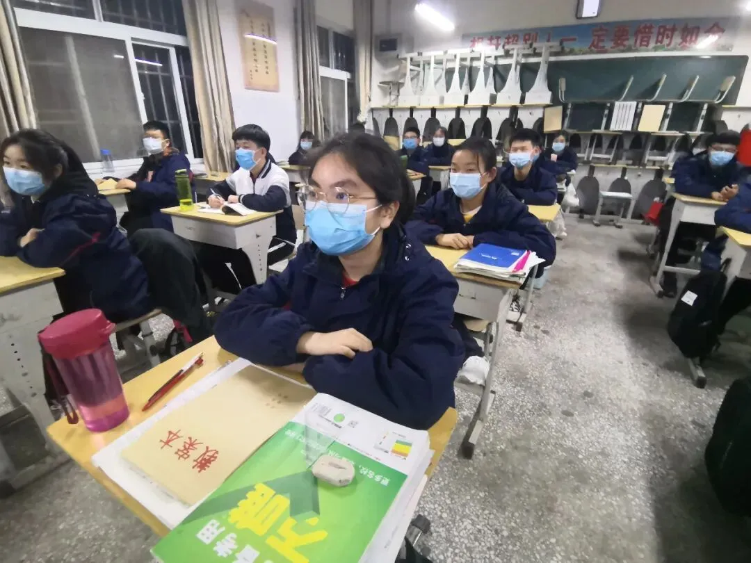 我叫庞梦涵,初三走读生!-第41张图片-四季读书网
