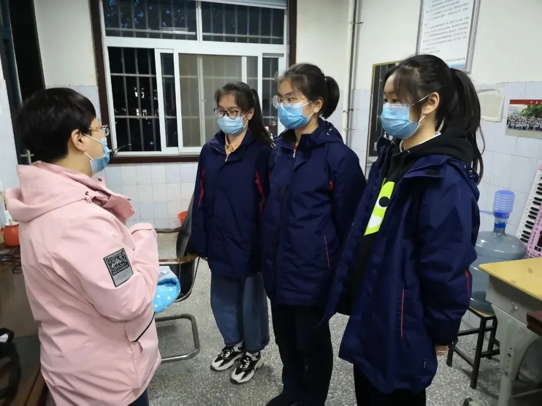 我叫庞梦涵,初三走读生!-第45张图片-四季读书网
