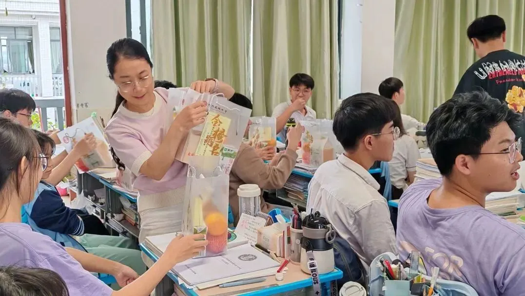 爱心加餐 助赢高考 ——梧州高中高三备考攻坚阶段营养加餐活动-第6张图片-四季读书网 爱心加餐 助赢高考 ——梧州高中高三备考攻坚阶段营养加餐活动-第6张图片-四季读书网