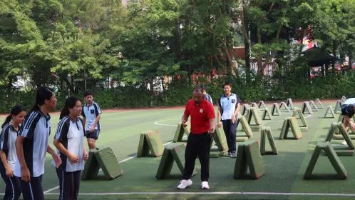共研中考备考 同促课堂提质——来宾市第十中学到南宁市第十七中学开展第四期校际交流活动-第9张图片-四季读书网 共研中考备考 同促课堂提质——来宾市第十中学到南宁市第十七中学开展第四期校际交流活动-第9张图片-四季读书网