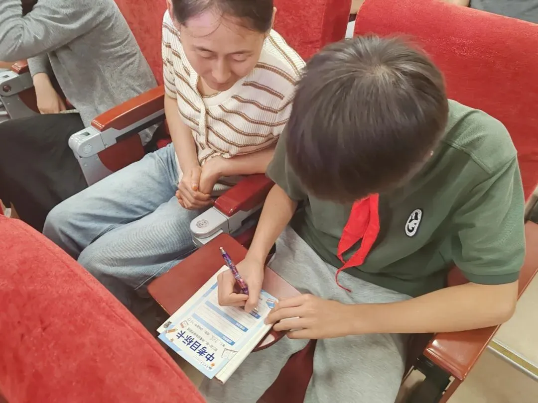 青春逐梦,携手同行——初三年级中考起航大会-第6张图片-四季读书网