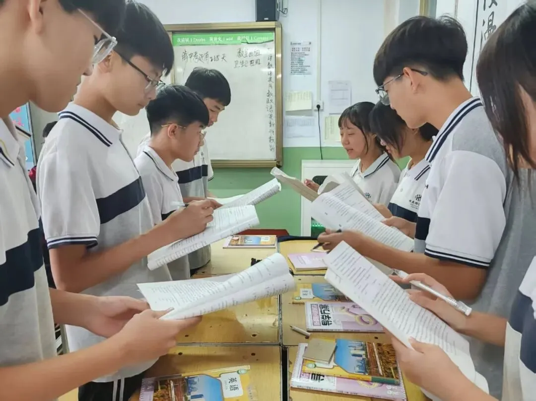 【初中分校】小队 担当筑成长|初三年级优秀小组长梁师菡-第6张图片-四季读书网 【初中分校】小队 担当筑成长|初三年级优秀小组长梁师菡-第6张图片-四季读书网