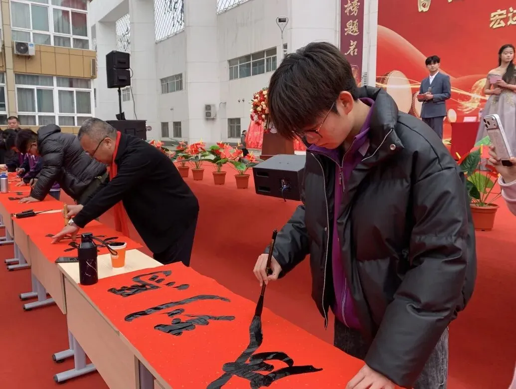 2027年高考艺术类文化冲刺班开始招生-第42张图片-四季读书网 2027年高考艺术类文化冲刺班开始招生-第42张图片-四季读书网