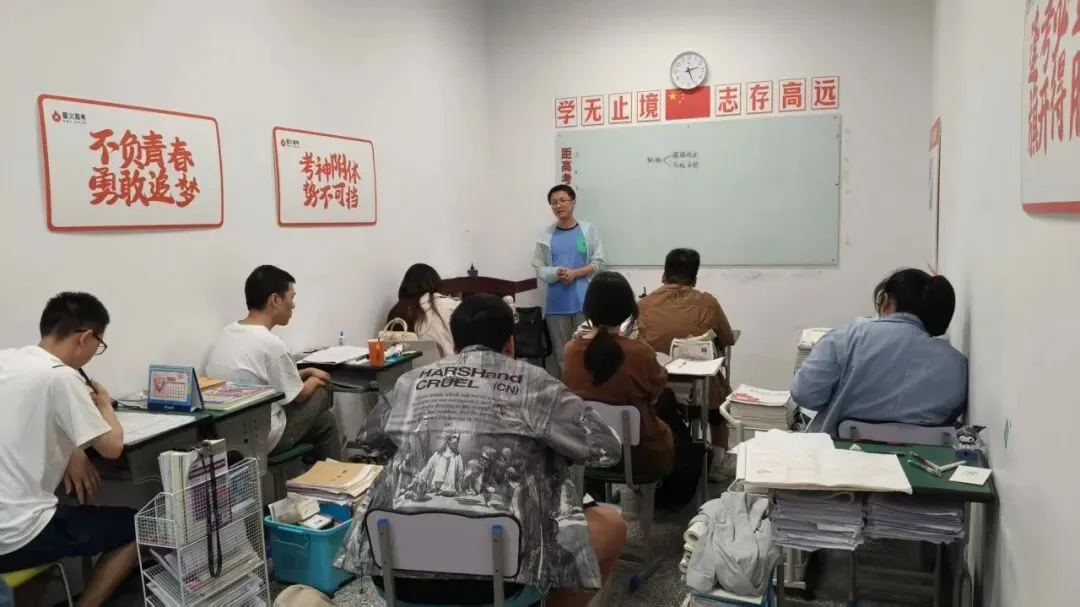 中高考提分困难?来这辅导班就对了!中考冲刺班有必要去吗?中考冲刺班六成是坑!咨询时直接问这三句!冲刺班要不要上?家长你怎么想?-第6张图片-四季读书网 中高考提分困难?来这辅导班就对了!中考冲刺班有必要去吗?中考冲刺班六成是坑!咨询时直接问这三句!冲刺班要不要上?家长你怎么想?-第6张图片-四季读书网