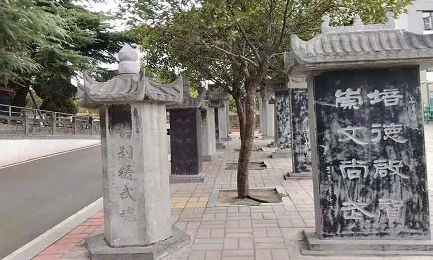 武校能保留学籍参加高考吗?小龙武校招生-第6张图片-四季读书网