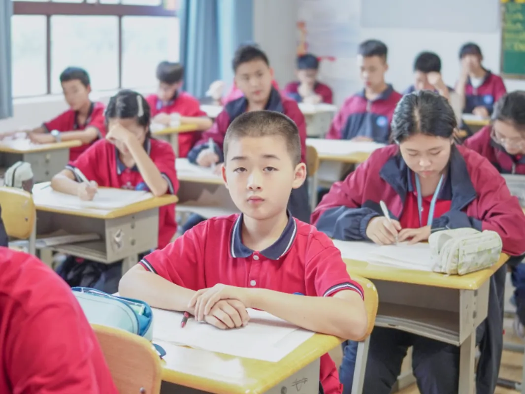 以爱育人,静待花开|初一家长会上,看见孩子在正道的每一步成长-第19张图片-四季读书网 以爱育人,静待花开|初一家长会上,看见孩子在正道的每一步成长-第19张图片-四季读书网
