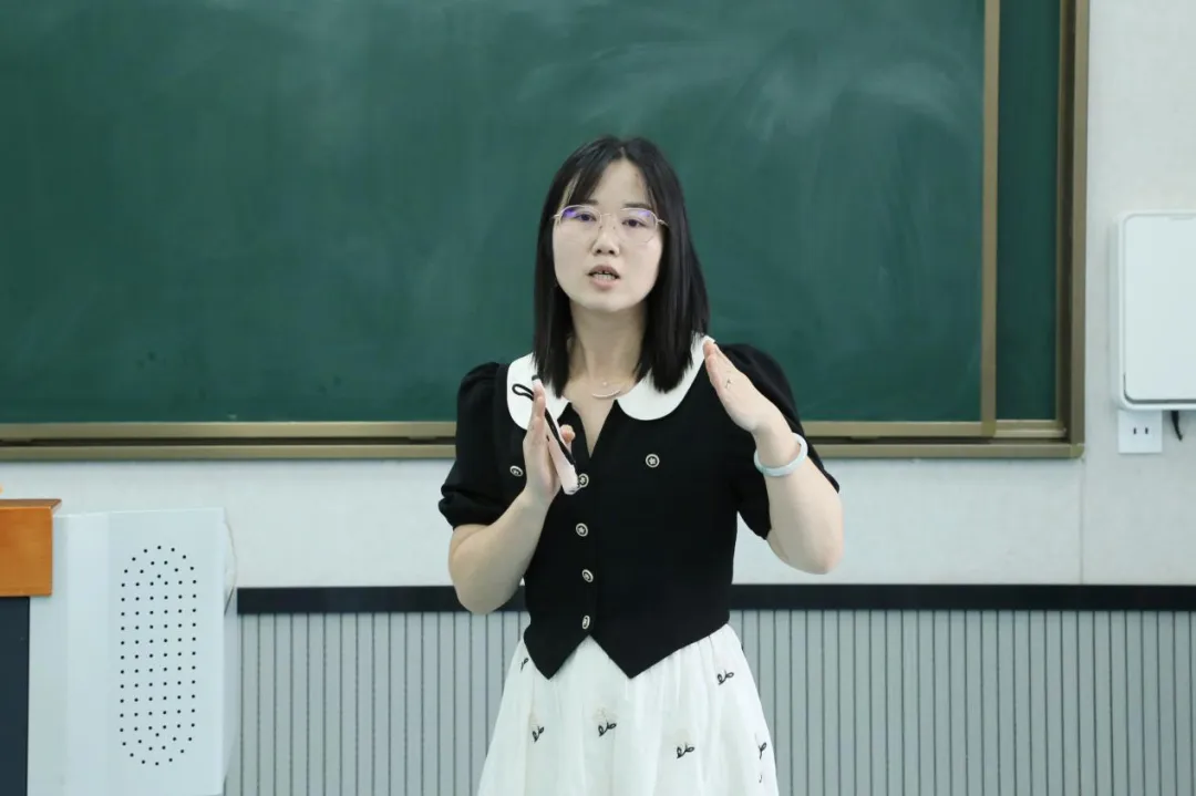 教研天地|精研中高考,研思促成长——云南师大附中呈贡学校“精研中、·创新讲题”文科专场比赛-第23张图片-四季读书网