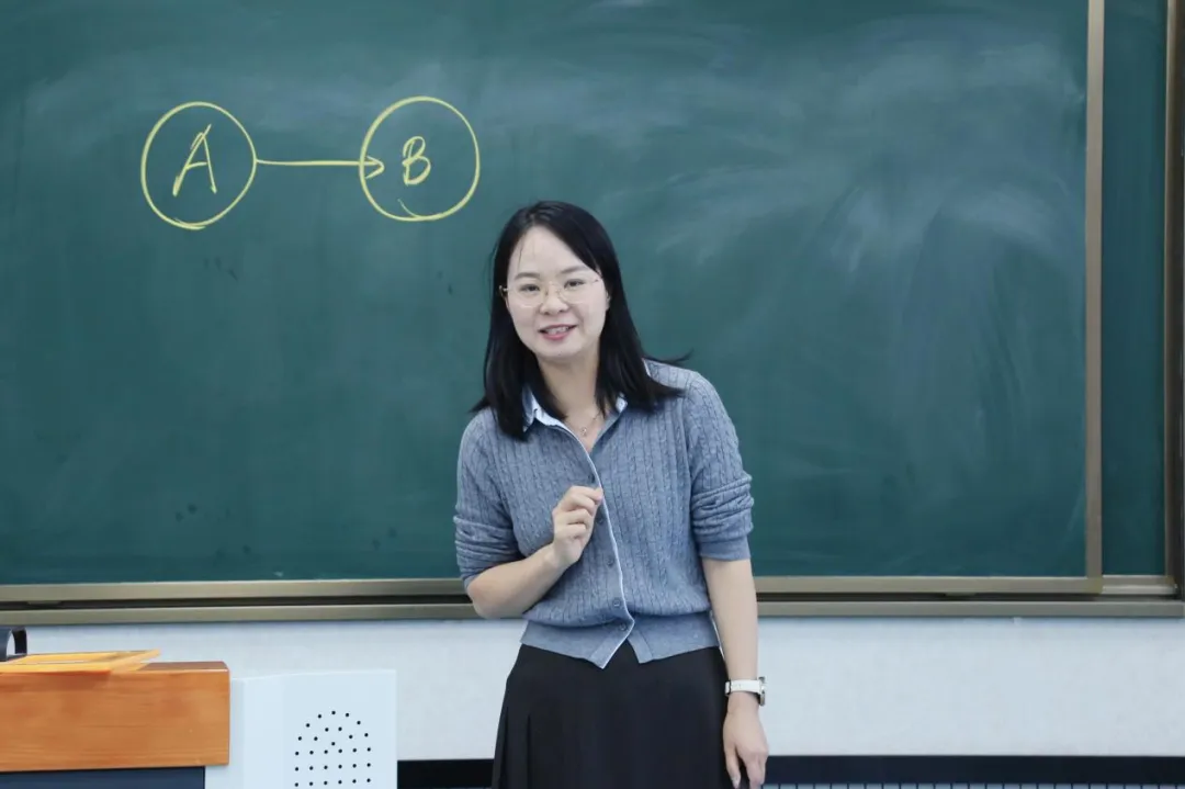 教研天地|精研中高考,研思促成长——云南师大附中呈贡学校“精研中、·创新讲题”文科专场比赛-第36张图片-四季读书网