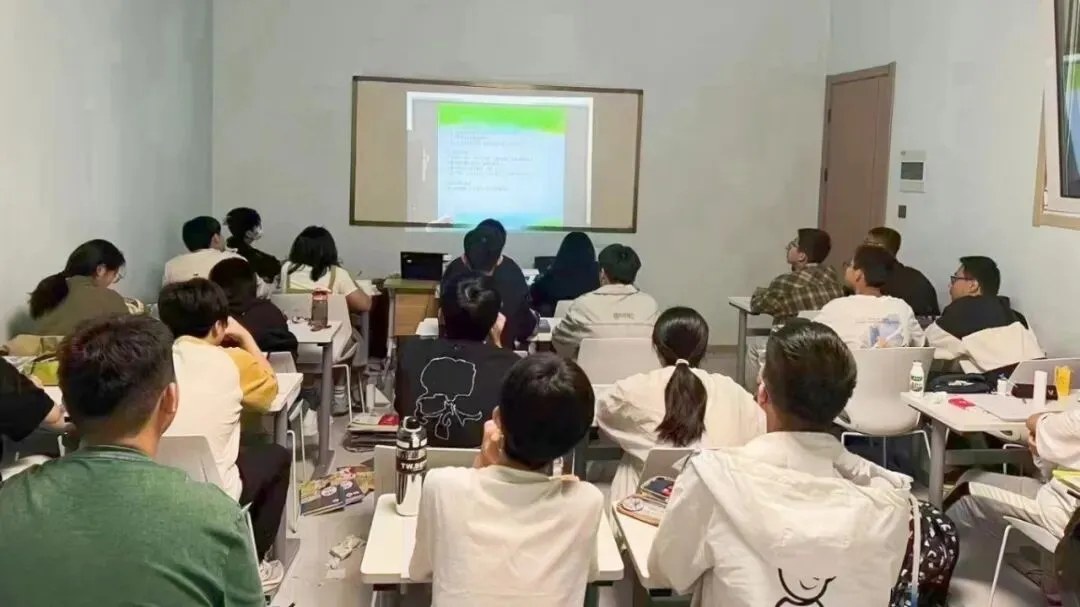 廊坊中高考冲刺招生|100-300元/小时,弱科专项+单词速记+艺考文化课,班型丰富价格透明-第9张图片-四季读书网