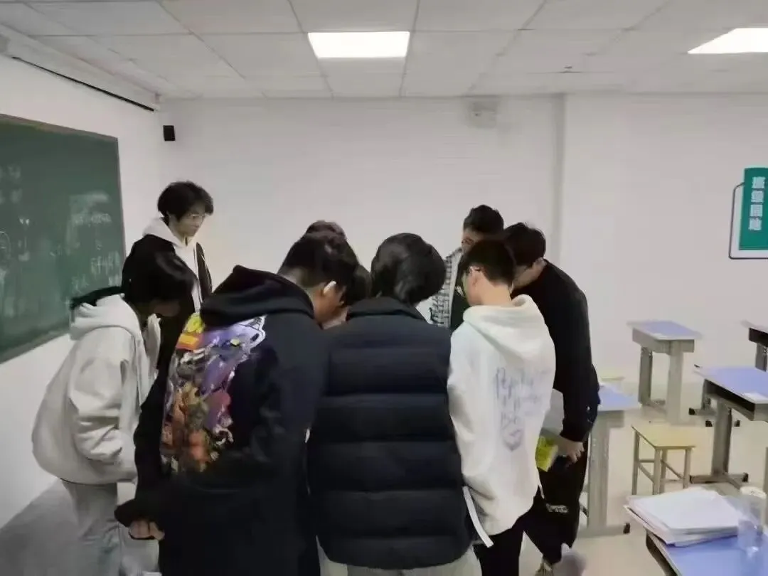 廊坊中高考冲刺招生|100-300元/小时,弱科专项+单词速记+艺考文化课,班型丰富价格透明-第10张图片-四季读书网