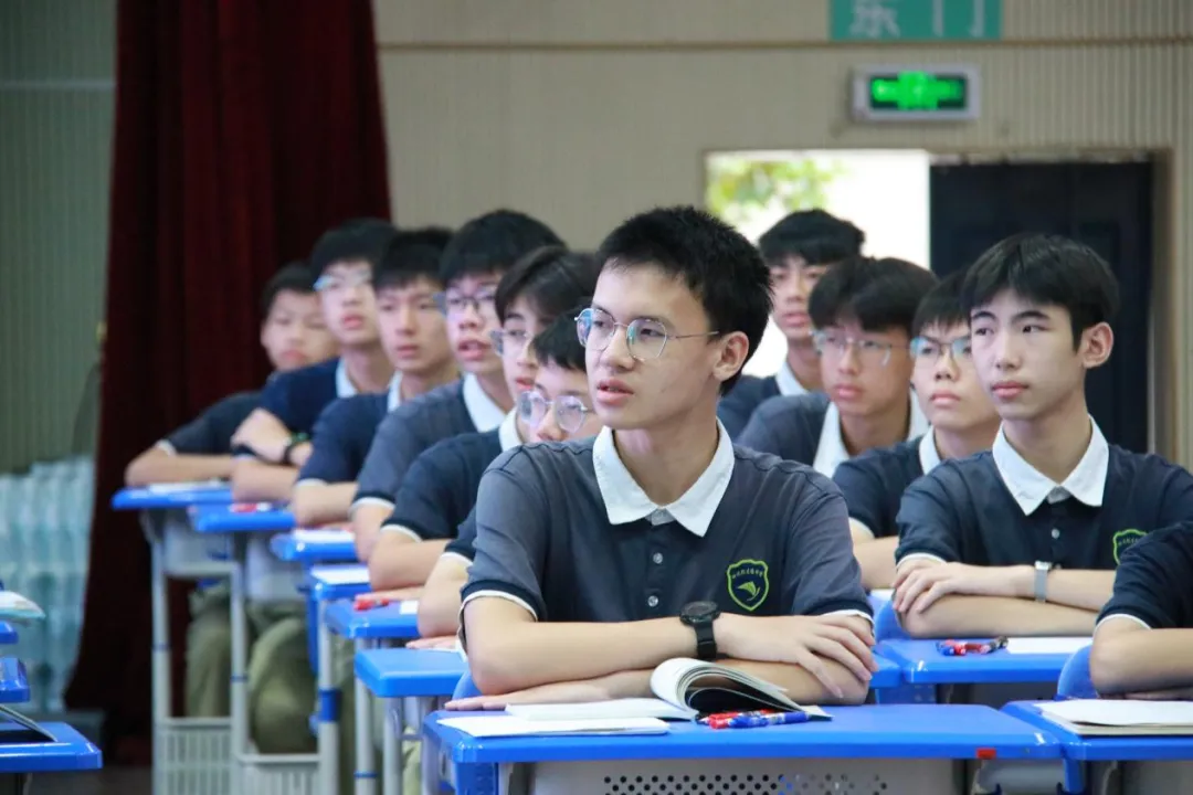 深耕新教材,赋能新中考——柳州市柳南区“强校工程”之数学教师研读教材能力提升教研活动-第28张图片-四季读书网