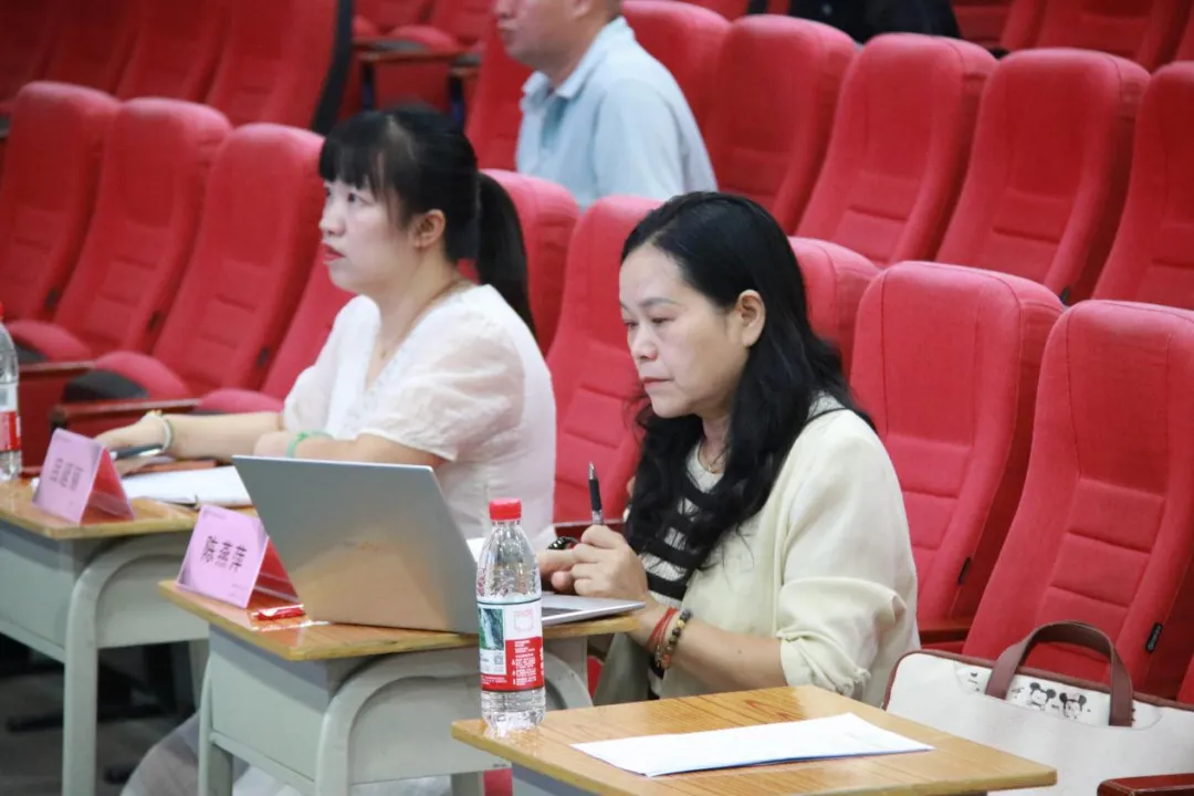 深耕新教材,赋能新中考——柳州市柳南区“强校工程”之数学教师研读教材能力提升教研活动-第32张图片-四季读书网