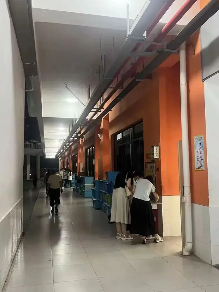 家校同心     护航中考 ——四会中学高新学校九年级家长会圆满举行-第1张图片-四季读书网