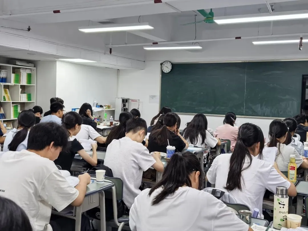 10.11日开课!广州高职高考周末班,面向中职一二年级巩固基础,天河岗顶,地铁直达,可预约试听!-第9张图片-四季读书网 10.11日开课!广州高职高考周末班,面向中职一二年级巩固基础,天河岗顶,地铁直达,可预约试听!-第9张图片-四季读书网
