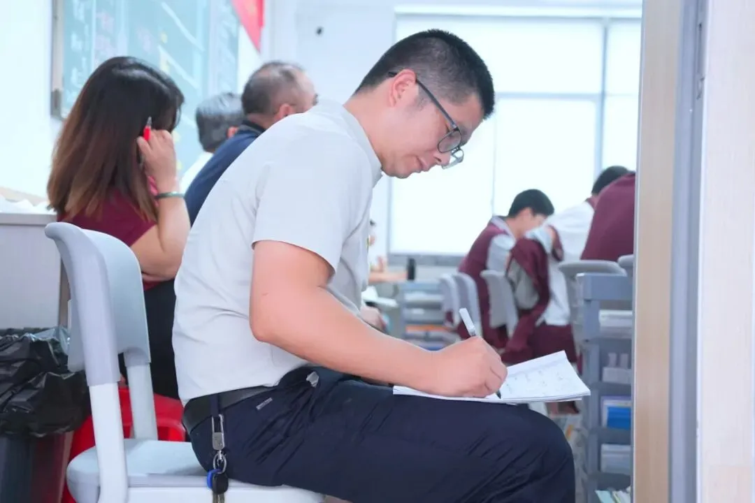 高三教研|专家把脉明方向,精准备战新高考!-第23张图片-四季读书网