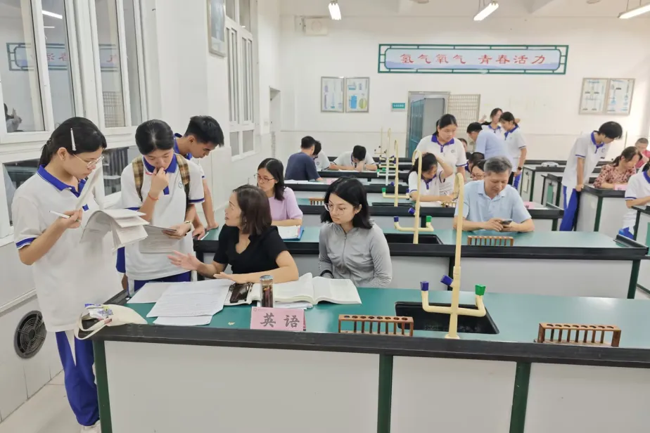 实干破题 白云作答——白云教育在全市高考备考大会上分享区域高质量备考实践-第7张图片-四季读书网