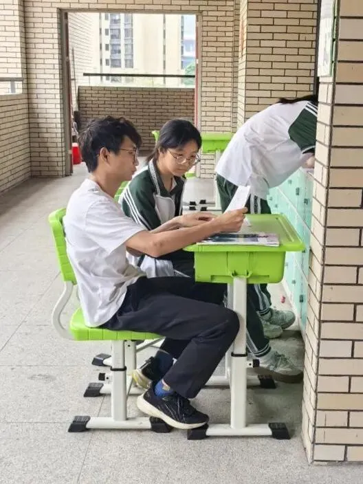 实干破题 白云作答——白云教育在全市高考备考大会上分享区域高质量备考实践-第8张图片-四季读书网