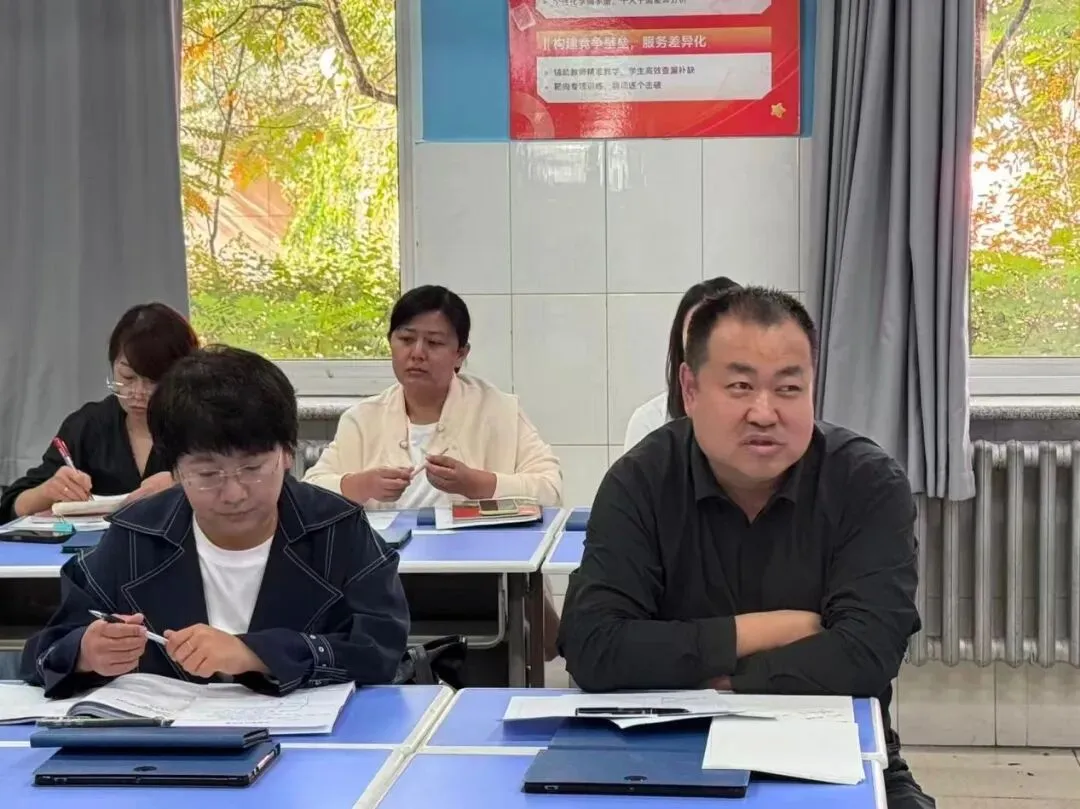 校际共建聚合力,初三备考启新篇——记包头市第五十一中学与呼和浩特市第十六中学教育集团开展备考研讨交流活动-第3张图片-四季读书网 校际共建聚合力,初三备考启新篇——记包头市第五十一中学与呼和浩特市第十六中学教育集团开展备考研讨交流活动-第3张图片-四季读书网