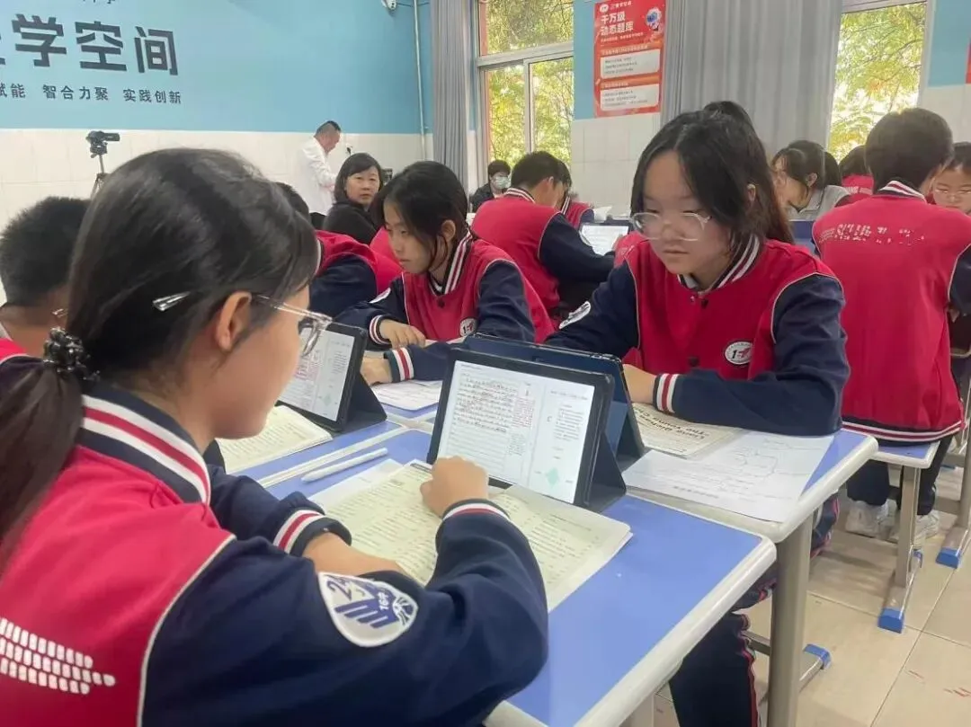 校际共建聚合力,初三备考启新篇——记包头市第五十一中学与呼和浩特市第十六中学教育集团开展备考研讨交流活动-第8张图片-四季读书网 校际共建聚合力,初三备考启新篇——记包头市第五十一中学与呼和浩特市第十六中学教育集团开展备考研讨交流活动-第8张图片-四季读书网