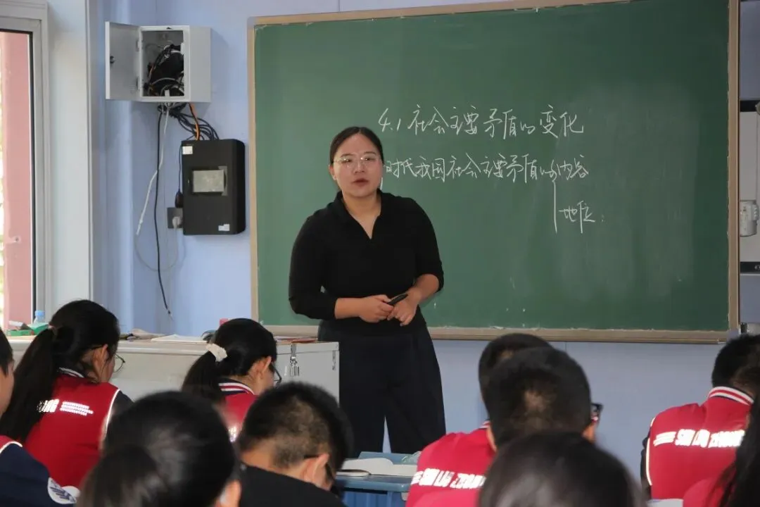 校际共建聚合力,初三备考启新篇——记包头市第五十一中学与呼和浩特市第十六中学教育集团开展备考研讨交流活动-第10张图片-四季读书网 校际共建聚合力,初三备考启新篇——记包头市第五十一中学与呼和浩特市第十六中学教育集团开展备考研讨交流活动-第10张图片-四季读书网