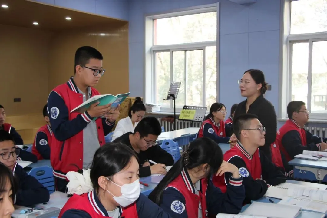 校际共建聚合力,初三备考启新篇——记包头市第五十一中学与呼和浩特市第十六中学教育集团开展备考研讨交流活动-第11张图片-四季读书网 校际共建聚合力,初三备考启新篇——记包头市第五十一中学与呼和浩特市第十六中学教育集团开展备考研讨交流活动-第11张图片-四季读书网