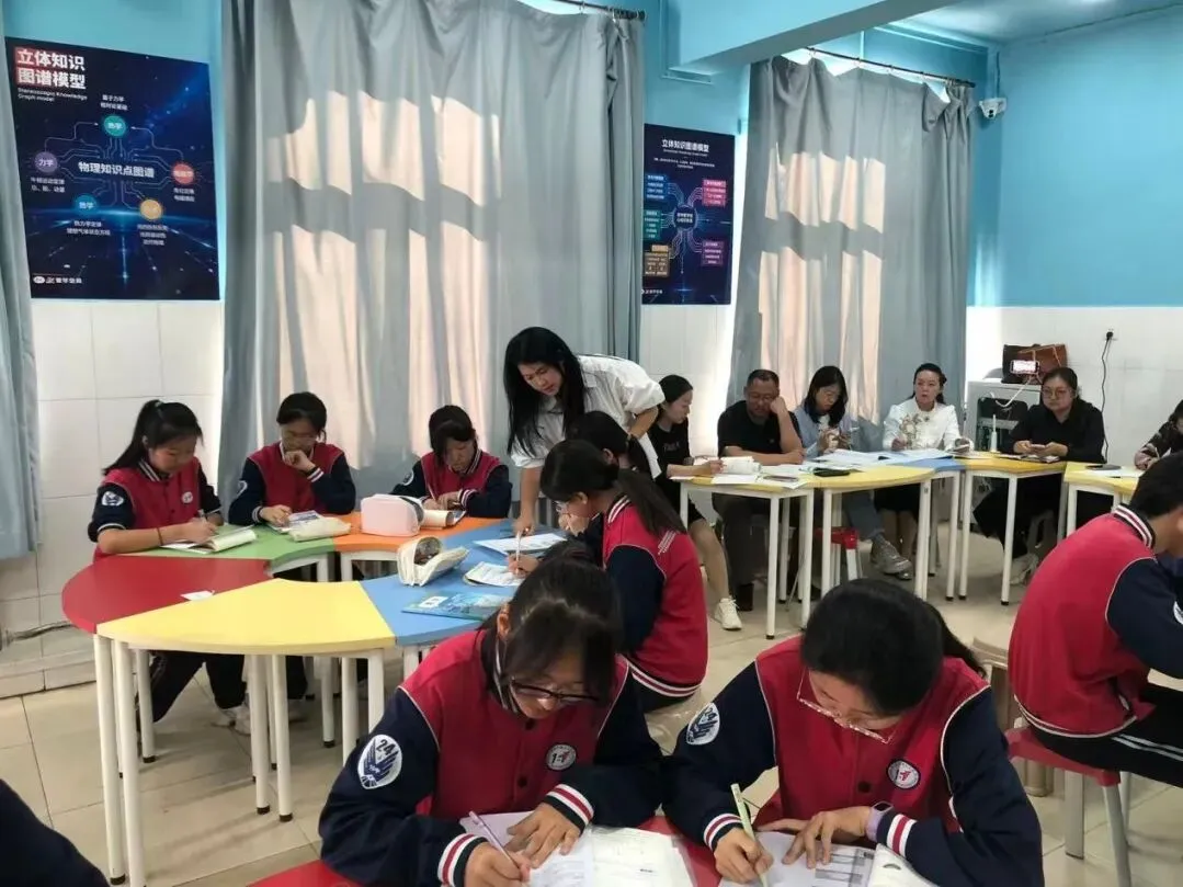 校际共建聚合力,初三备考启新篇——记包头市第五十一中学与呼和浩特市第十六中学教育集团开展备考研讨交流活动-第13张图片-四季读书网 校际共建聚合力,初三备考启新篇——记包头市第五十一中学与呼和浩特市第十六中学教育集团开展备考研讨交流活动-第13张图片-四季读书网