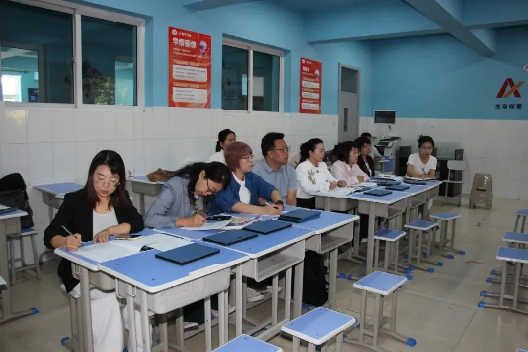 校际共建聚合力,初三备考启新篇——记包头市第五十一中学与呼和浩特市第十六中学教育集团开展备考研讨交流活动-第23张图片-四季读书网 校际共建聚合力,初三备考启新篇——记包头市第五十一中学与呼和浩特市第十六中学教育集团开展备考研讨交流活动-第23张图片-四季读书网