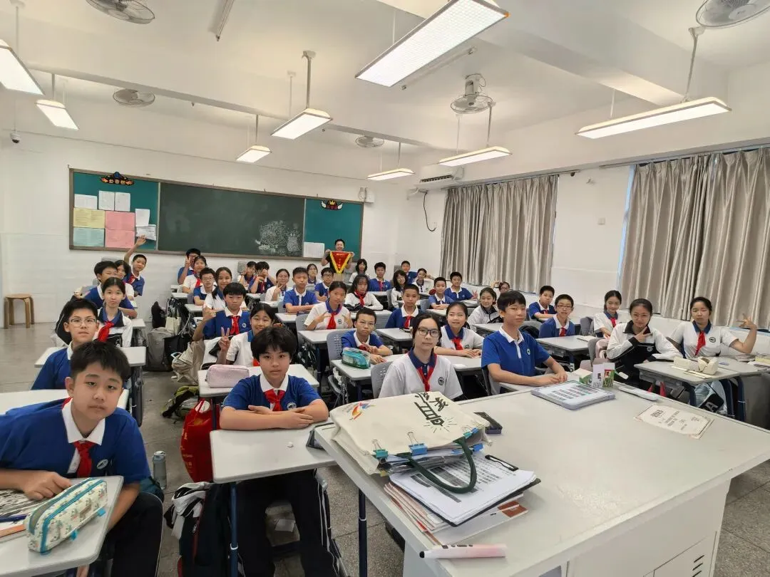初一14班:以书香润童心,以拼搏展风采-第2张图片-四季读书网