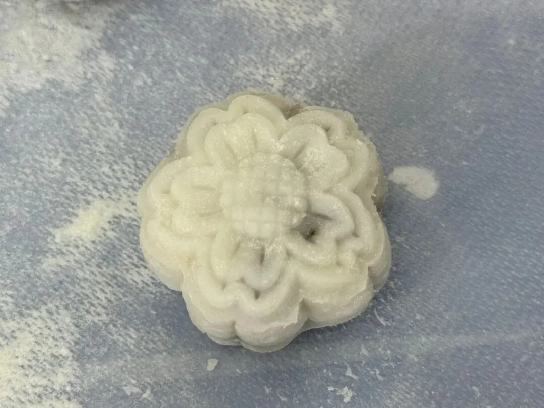 巧手做月饼,月圆暖夏阳|初三(10)夏阳班中秋手作活动-第37张图片-四季读书网