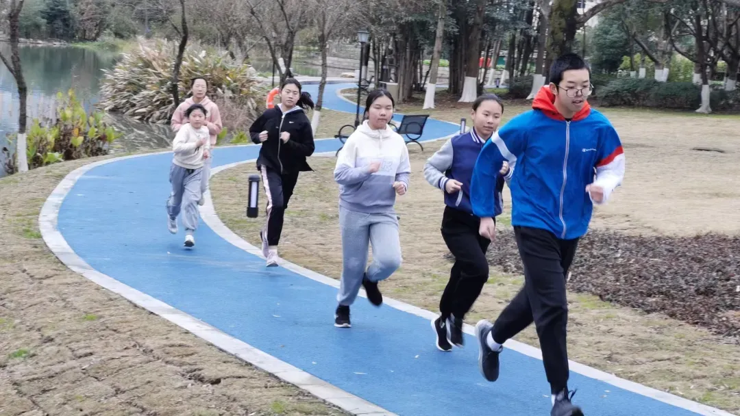 青少年体适能、田径、中考、上门体育培训报名启动-第9张图片-四季读书网 青少年体适能、田径、中考、上门体育培训报名启动-第9张图片-四季读书网